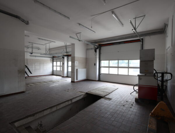 Kiadó szervízműhely – Mende